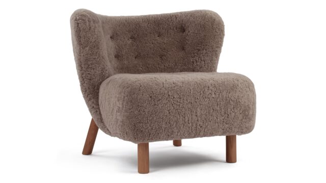 The Petra – Cappuccino Luxe Sheepskin, Lounge Chair