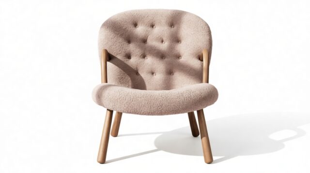 The Clam – Cappuccino Vegan Sherpa, Lounge Chair