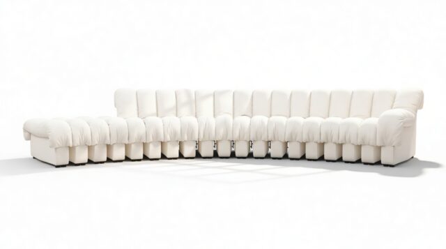 The DS 600 – White Boucle, Sectional, Combination 1, Right Arm