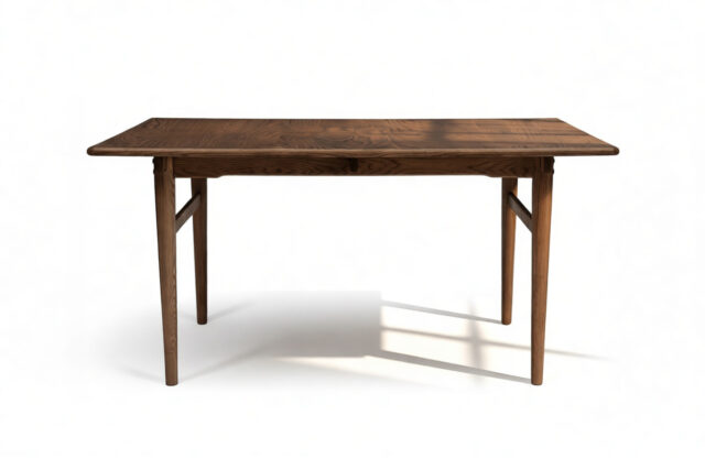 The Wegner Table – Walnut