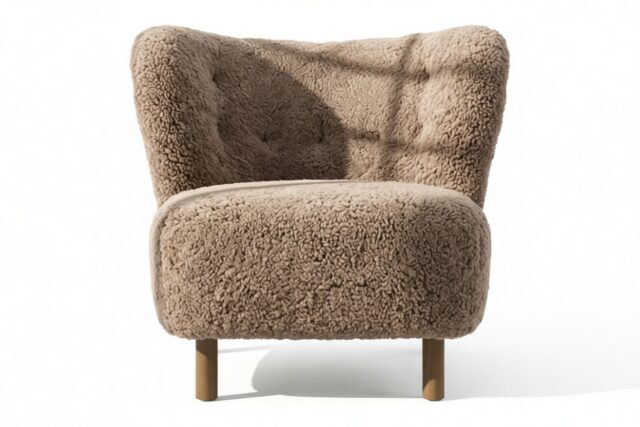 The Little Petra – Cappuccino Luxe Sheepskin, Lounge Chair