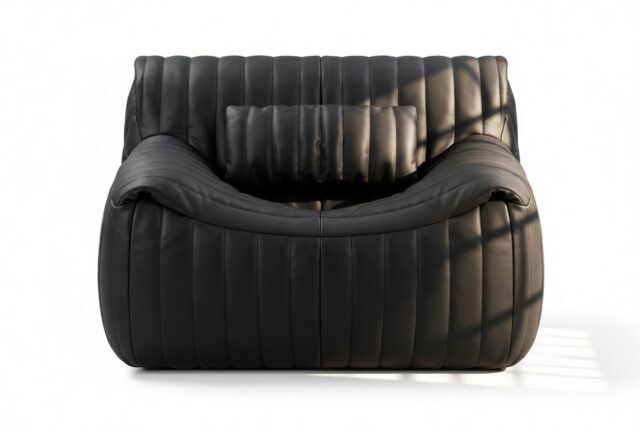 The Sandra – Black Vegan Leather, Lounge Chair