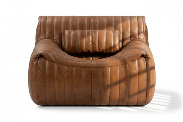 The Sandra – Distressed Brown Premium Leather, Lounge Chair