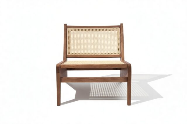 The Kangaroo – Walnut, Lounge Chair