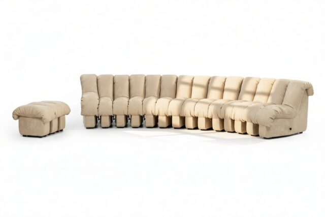 The DS 600 – Eggshell Vegan Suede, Sectional, Combination 2, Left Arm