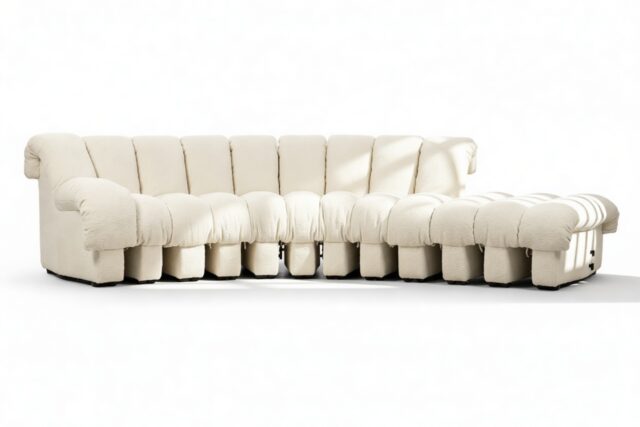 The DS 600 – White Boucle, Small Open End Sofa, Right
