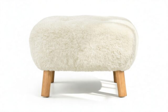 The Little Petra – White Long Hair Sherpa, Ottoman