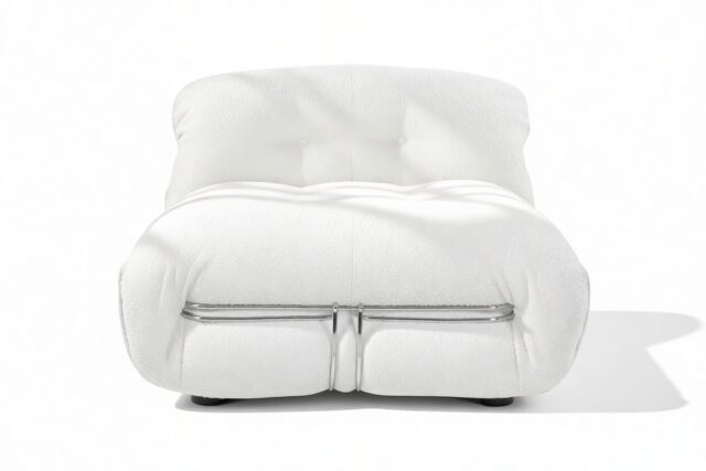 The Soriana – White Boucle, Deep Lounge Chair